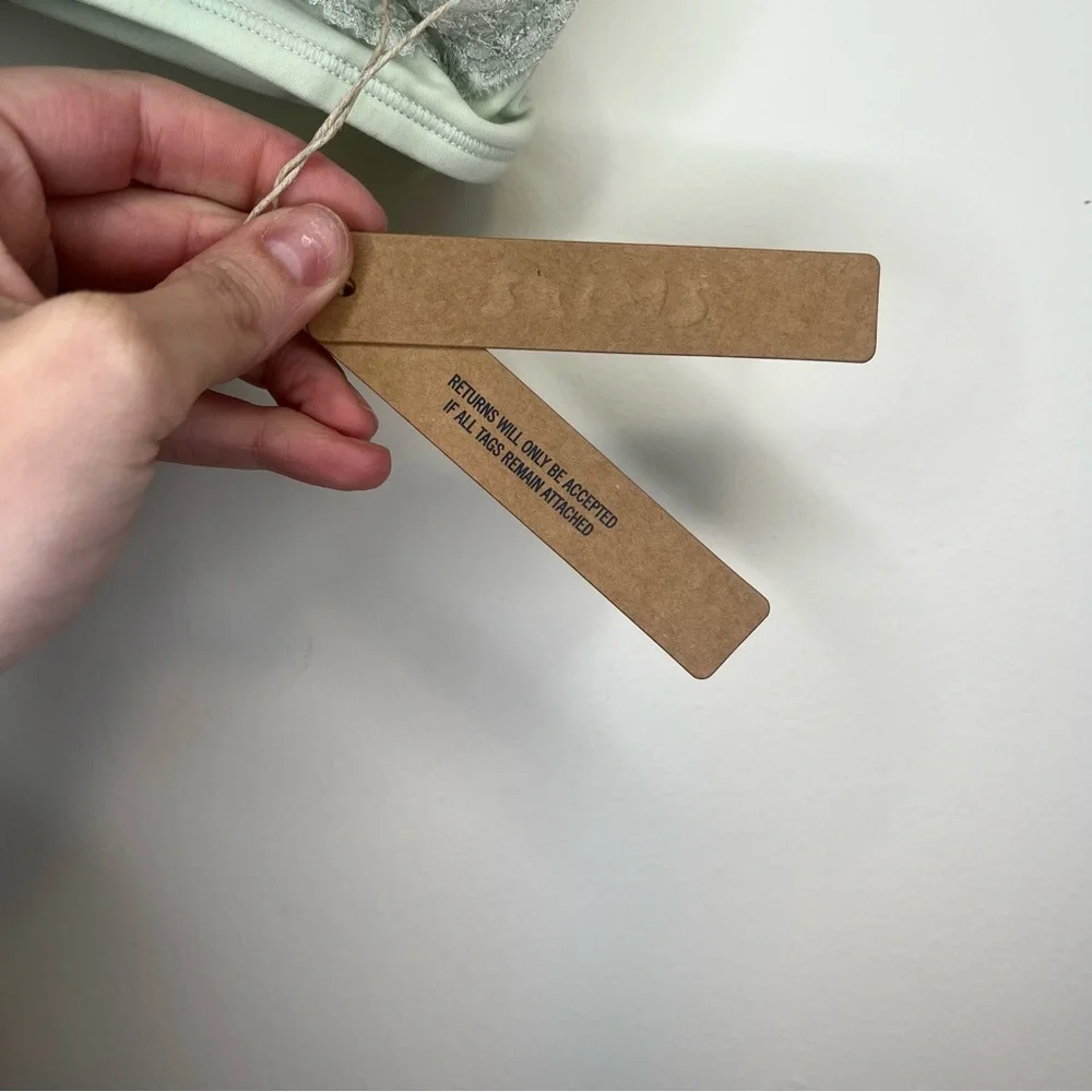 SKIMS Fits Everybody Lace Scoop Bralette - Spearmint - Picture 5 of 7